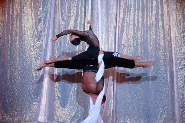 Adagio Aerial Contortion Duo 1114 International Talent Agency Rising Stars