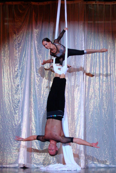 Adagio Aerial Contortion Duo 1114 International Talent Agency Rising Stars