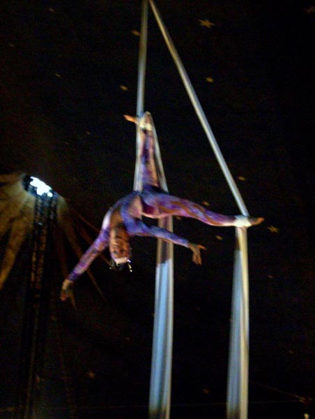 Aerial Performer 1125