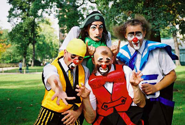 Clown Group 1537/ International Talent Agency 